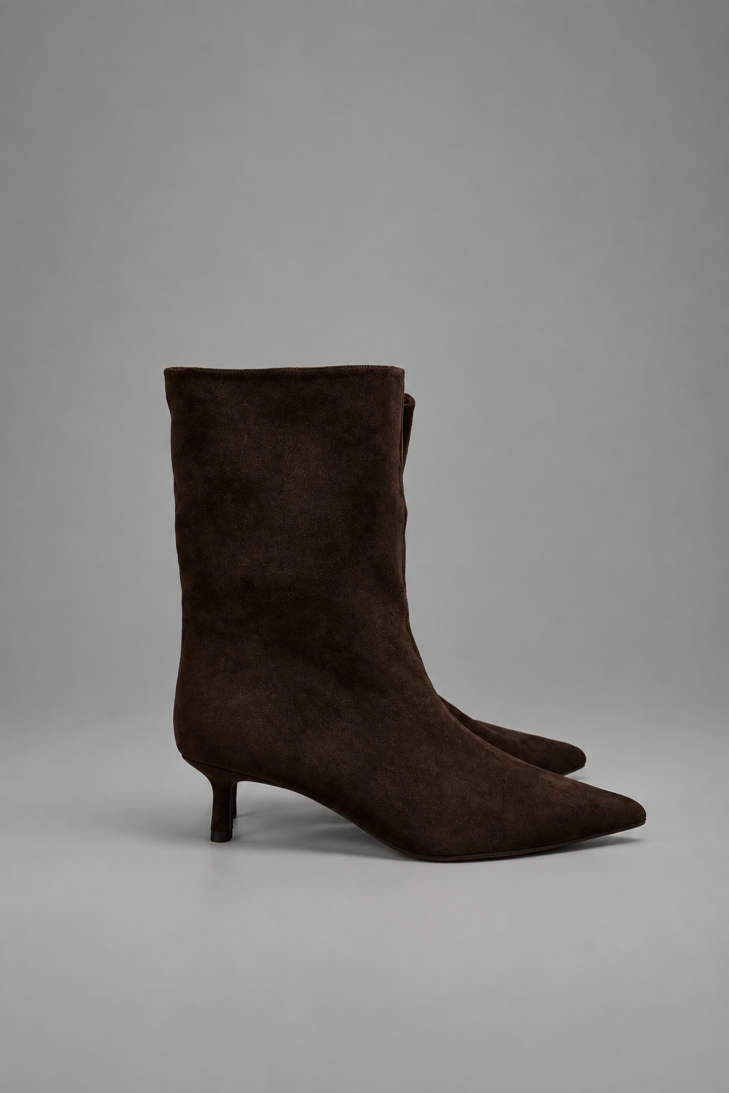 Bota de tacón bajo